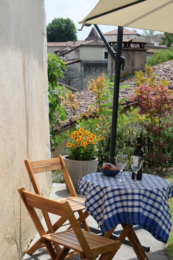 La Maison Du Tourniquet オーブテール・シュル・ドロンヌ エクステリア 写真